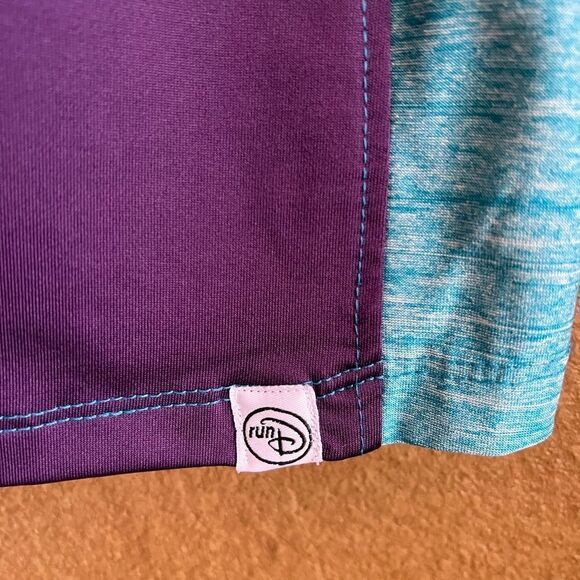 Run Disney Top   - Picture 3 of 5